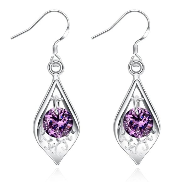 Beautiful .925 Sterling Silver and Garnet Drop Earrings  " Hypoallergenic " - Picture 6 of 7